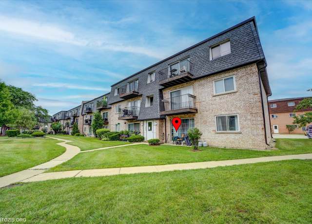Property at 9444 Bay Colony Dr Unit 1S, Des Plaines, IL 60016, 2 beds, 1.5 baths