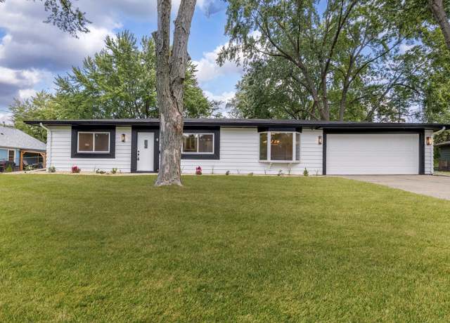 Property at 4 Circle Ct, Montgomery, IL 60538, 3 beds, 1 bath