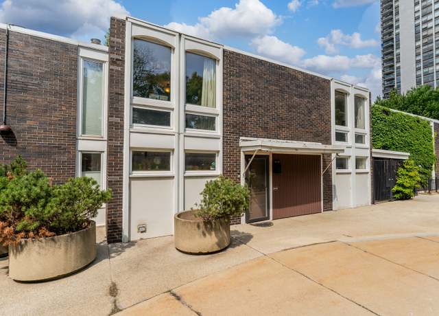 Property at 1414 N Sandburg Ter #1414, Chicago, IL 60610, 4 beds, 2 baths