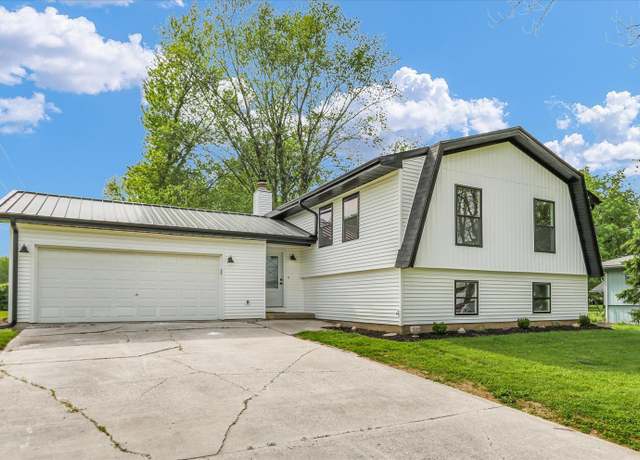 Property at 1801 Cindy Lynn St, Urbana, IL 61802, 4 beds, 3 baths