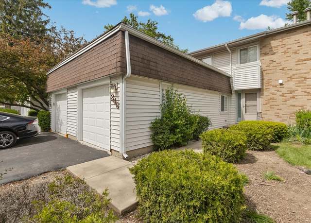 Property at 246 Monroe Rd, Bolingbrook, IL 60440, 3 beds, 2.5 baths