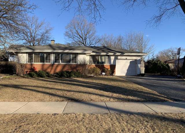 Property at 1609 N Walnut Ave, Arlington Heights, IL 60004, 3 beds, 2 baths