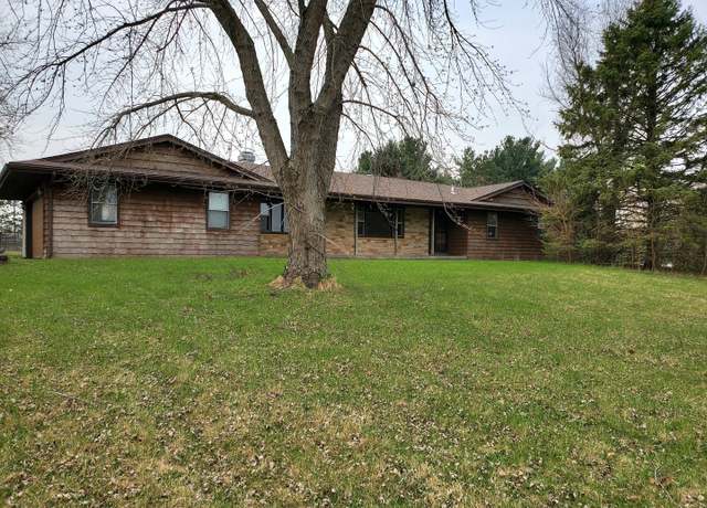 Property at 6720 Latham Rd, Rockford, IL 61101, 3 beds, 2.5 baths