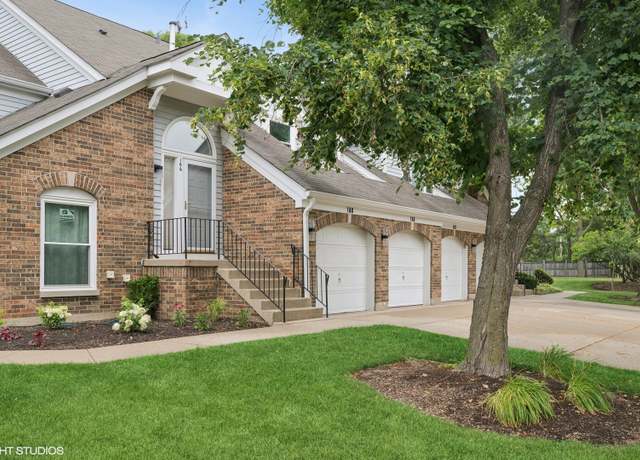 Property at 166 Willow Pkwy #166, Buffalo Grove, IL 60089, 3 beds, 2 baths