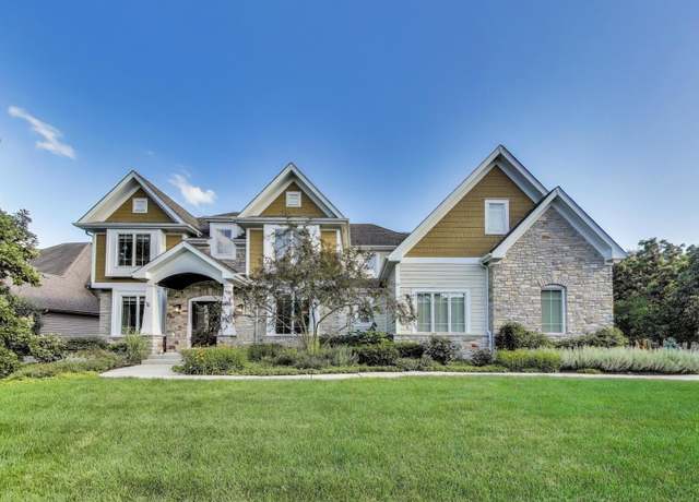 Property at 643 Oak Ln, South Elgin, IL 60177, 4 beds, 3.5 baths