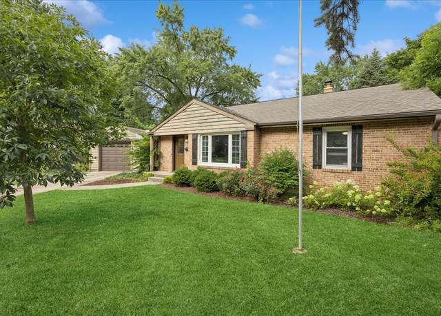 Property at 100 Elm St, Crystal Lake, IL 60014, 3 beds, 2 baths