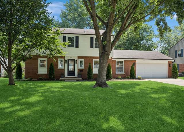 Property at 201 S Stratford Rd, Arlington Heights, IL 60004, 4 beds, 2.5 baths