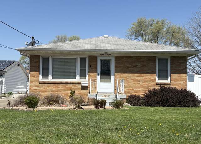 Property at 808 E Kent St, Streator, IL 61364, 2 beds, 1 bath