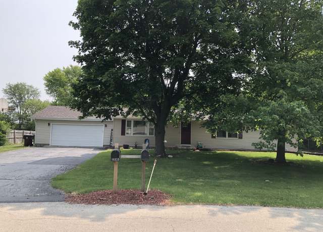 Property at 19256 W Raymond Dr, Elwood, IL 60421, 3 beds, 2 baths