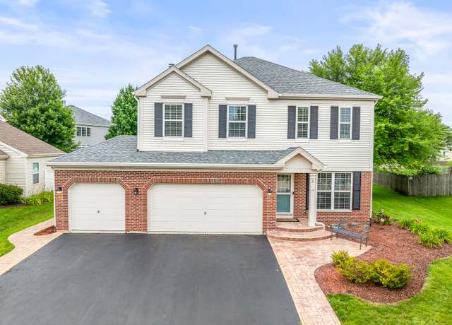 Property at 3 Arbors Edge Ct, Bolingbrook, IL 60490, 5 beds, 3 baths