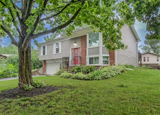 Property at 220 Falcon Ridge Way, Bolingbrook, IL 60440, 3 beds, 2 baths