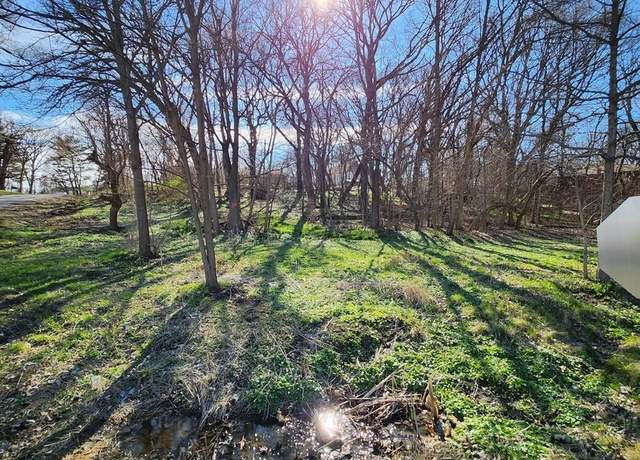 Property at 16490 Belleplaine Rd, Markham, IL 60426