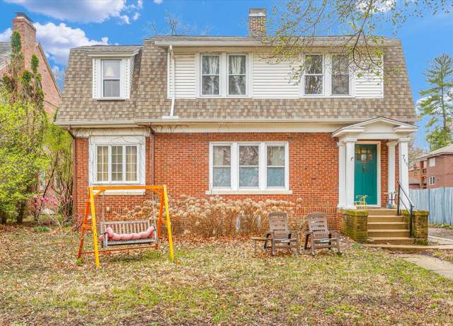 Property at 711 W Ohio St, Urbana, IL 61801, 4 beds, 2 baths