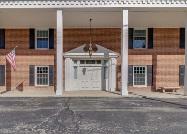 Property at 602 S Mercer Ave #111, Bloomington, IL 61701, 3 beds, 2 baths