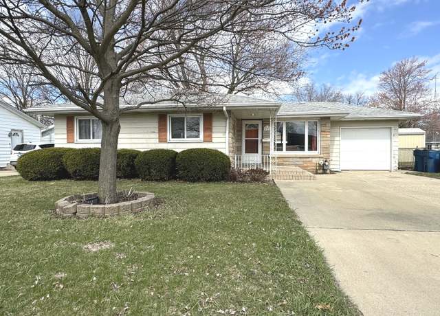 Property at 505 W Brookmont Blvd, Bradley, IL 60915, 3 beds, 1.5 baths