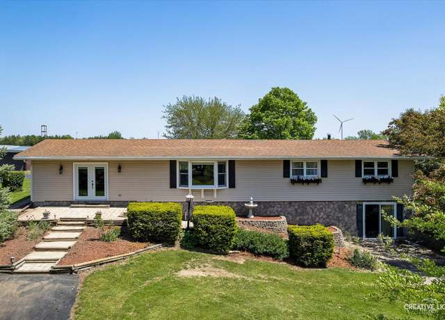 Property at 2262 E 23rd Rd, Grand Ridge, IL 61325, 5 beds, 2 baths