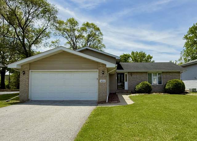 Property at 424 E Clark St, Glenwood, IL 60425, 3 beds, 2 baths