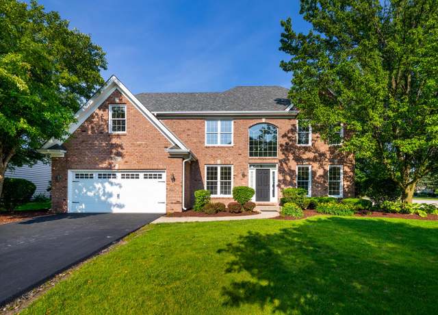 Property at 2203 Fox Boro Ln, Naperville, IL 60564, 4 beds, 3.5 baths