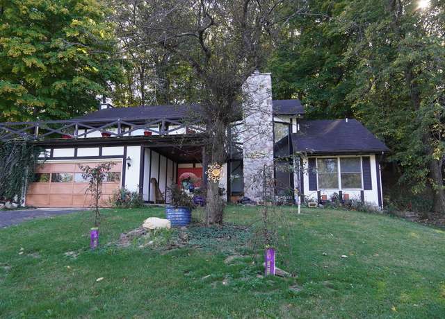 Property at 456 Roxbury Rd, Valparaiso, IN 46385, 3 beds, 3 baths