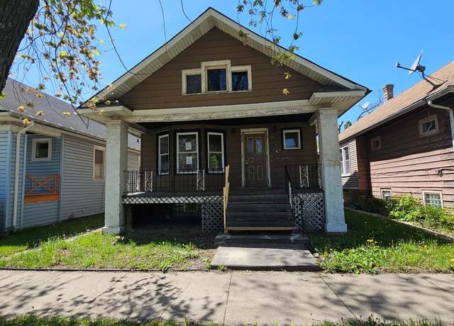 Property at 1112 N Monitor Ave, Chicago, IL 60651, 4 beds, 1.5 baths
