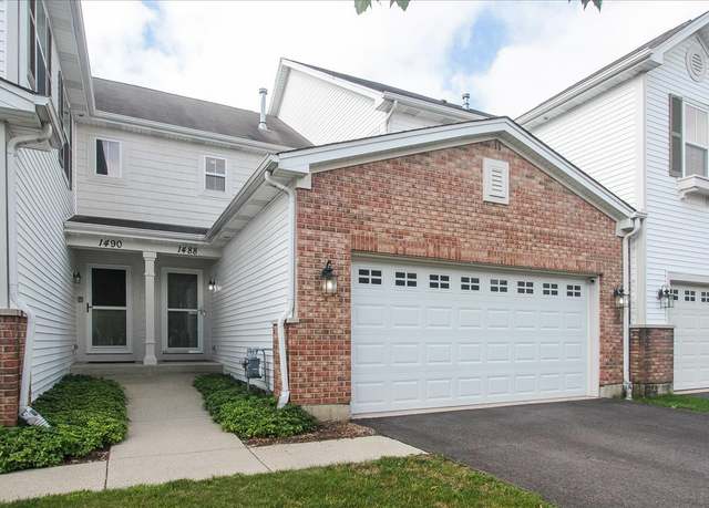 Property at 1488 Yosemite Cir, Crystal Lake, IL 60014, 3 beds, 2.5 baths