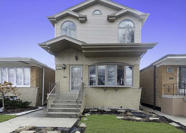 Property at 6851 W 63rd Pl, Chicago, IL 60638, 4 beds, 4 baths