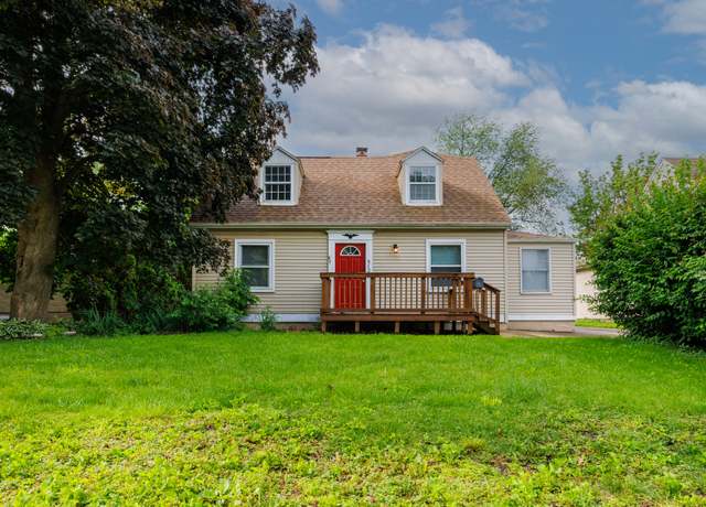 Property at 513 Mckinley St, Normal, IL 61761, 4 beds, 1.5 baths