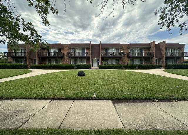 Property at 440 N Roberts Dr, Glenwood, IL 60425, 24 beds, 12 baths