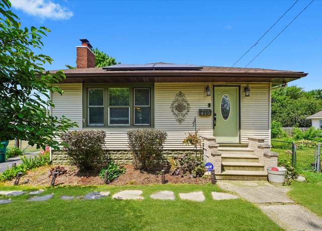 Property at 419 White Ave, Joliet, IL 60433, 2 beds, 2 baths