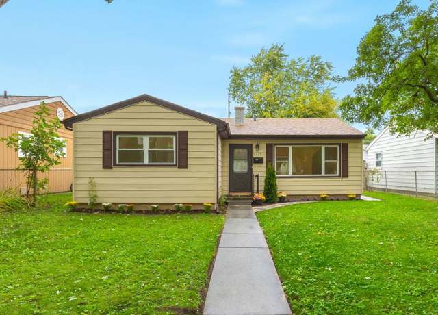 Property at 2114 20th St, Zion, IL 60099, 3 beds, 1 bath