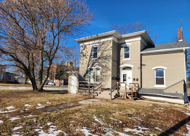 Property at 804 E Broadway St, Streator, IL 61364, 3 beds, 9 baths