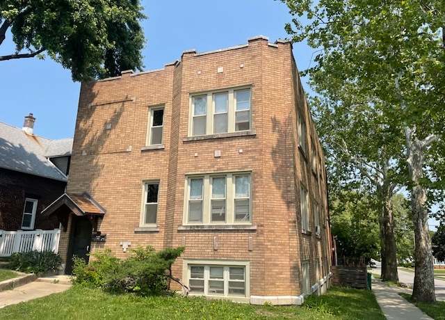Property at 900 Wilcox St, Joliet, IL 60435, 5 beds, 3 baths