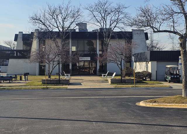 Property at 9078 W Heathwood Dr Unit 1M, Niles, IL 60714, 2 beds, 2 baths