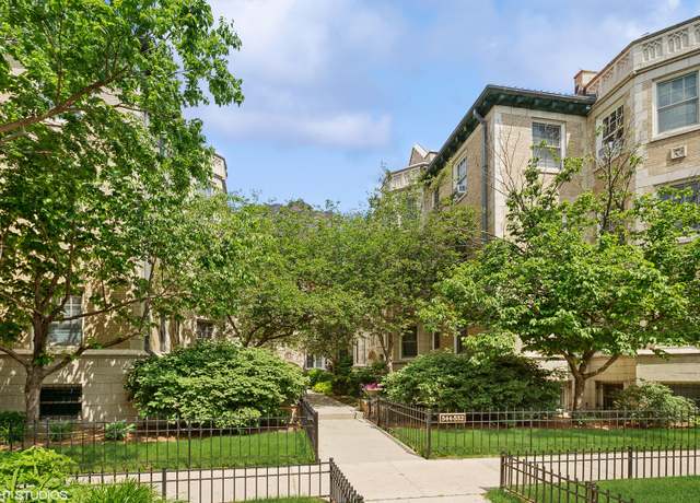 Property at 550 W Brompton Ave Unit 1S, Chicago, IL 60657, 2 beds, 2 baths