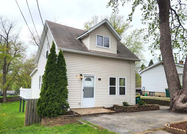 Property at 20 S Lake Ave, Fox Lake, IL 60020, 3 beds, 2 baths