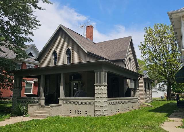 Property at 608 2nd Ave, Sterling, IL 61081, 3 beds, 1.5 baths