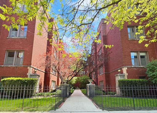 Property at 1325 W Addison St Unit 1A, Chicago, IL 60613, 2 beds, 1 bath