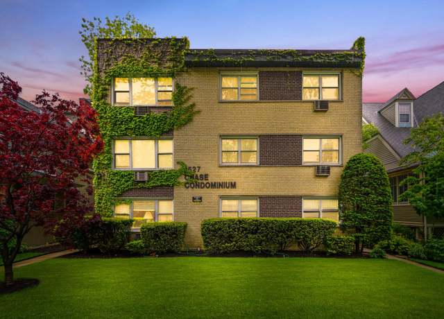 Property at 1527 W Chase Ave Unit 3A, Chicago, IL 60626, 2 beds, 1.5 baths