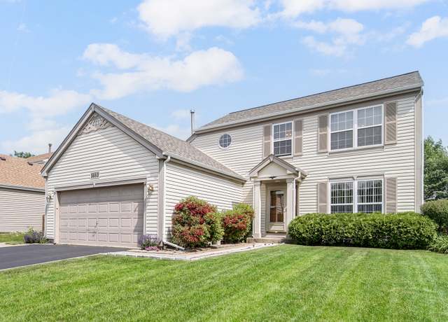 Property at 2802 Forestview Dr, Carpentersville, IL 60110, 3 beds, 2.5 baths