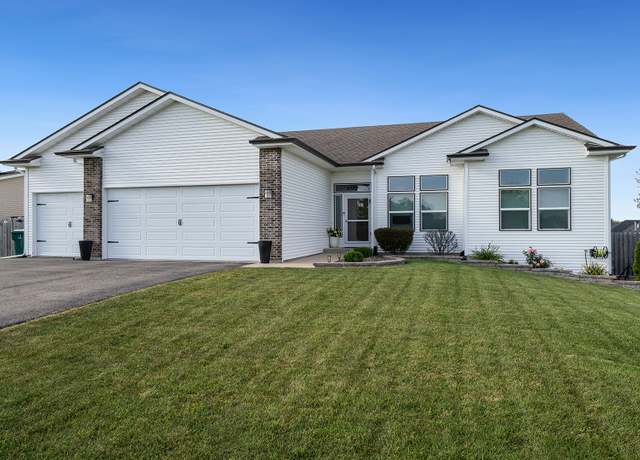 Property at 699 Ballymore Rd, Roscoe, IL 61073, 5 beds, 3 baths