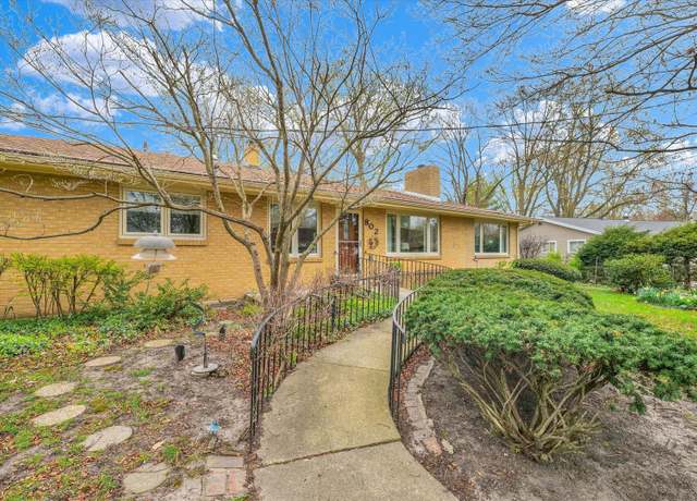 Property at 802 S Victor St, Champaign, IL 61821, 3 beds, 1.5 baths