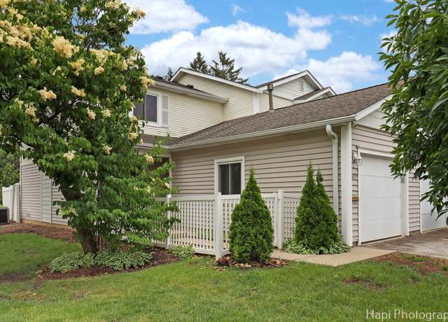 Property at 627 Bayview Pt, Schaumburg, IL 60194, 2 beds, 2.5 baths
