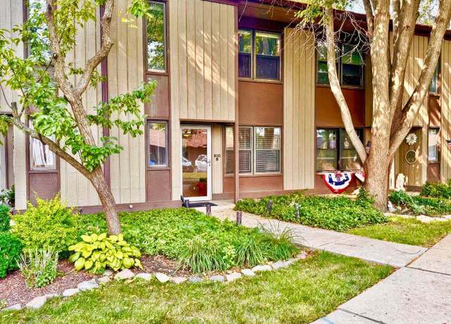 Property at 610 N Hough St Unit B, Barrington, IL 60010, 2 beds, 1.5 baths