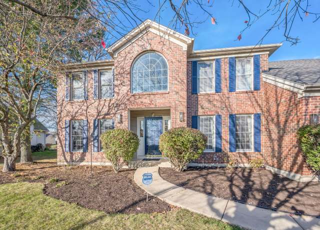 Property at 2707 Pennyroyal Cir, Naperville, IL 60564, 4 beds, 3 baths