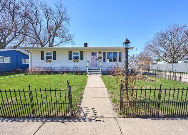 Property at 1408 Hulmes Dr, Dekalb, IL 60115, 3 beds, 1 bath
