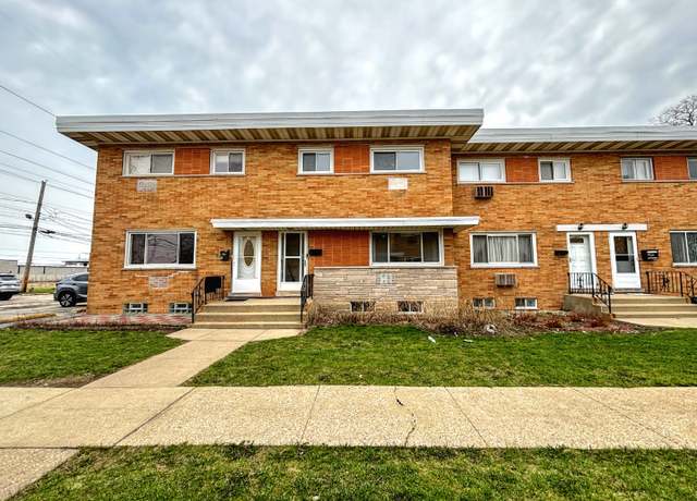 Property at 8664 Gregory Ln Unit E, Des Plaines, IL 60016, 3 beds, 1.5 baths