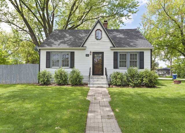 Property at 990 Magnolia Ave, Gurnee, IL 60031, 3 beds, 3 baths