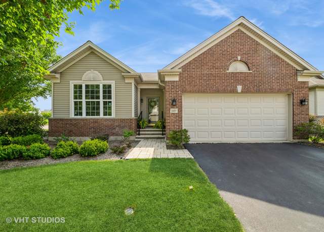 Property at 2451 Rolling Ridge Ln, Elgin, IL 60124, 2 beds, 2 baths