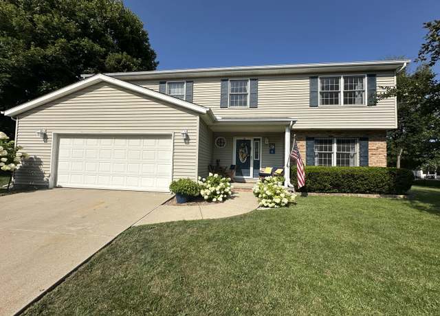 Property at 2 Blue Lake Ct, Bloomington, IL 61704, 5 beds, 3 baths
