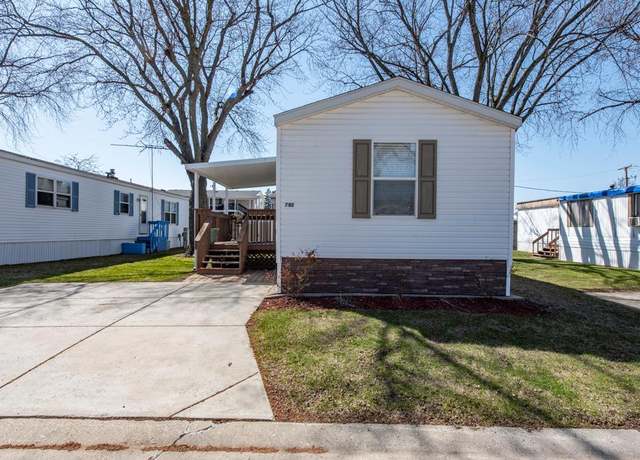 Property at 780 Westgate Dr, Park City, IL 60085, 3 beds, 2 baths